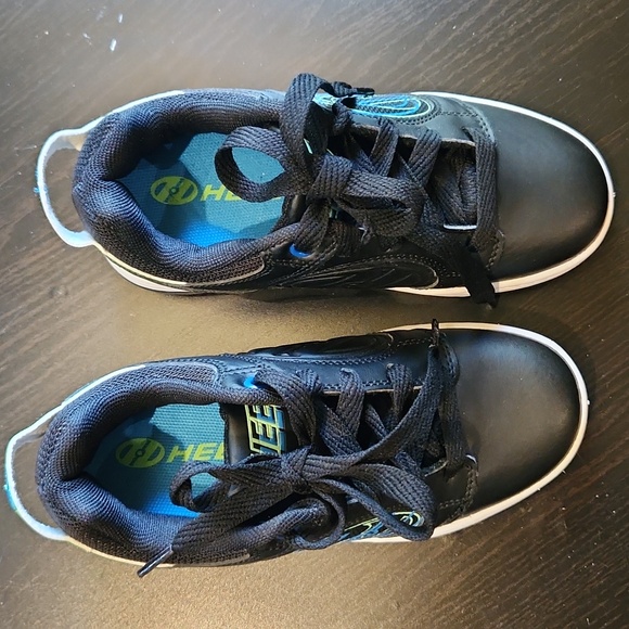 NEW Heelys - Picture 4 of 5